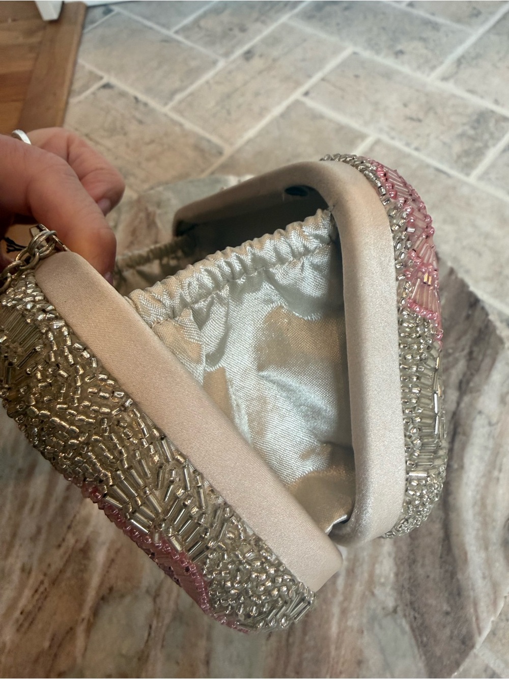 Santi Beaded Floral Clutch in Silver & Pink — NWT 🌸✨ - Picture 9 of 12